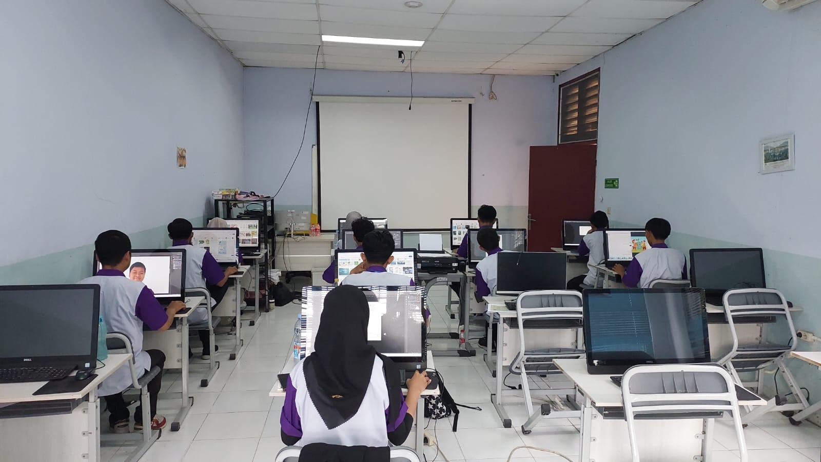 Kegiatan Uji Kompetensi UPTD Disnaker kabupaten tangerang Kejuruan TIK Design Grafis Junior 15 Desember 2025