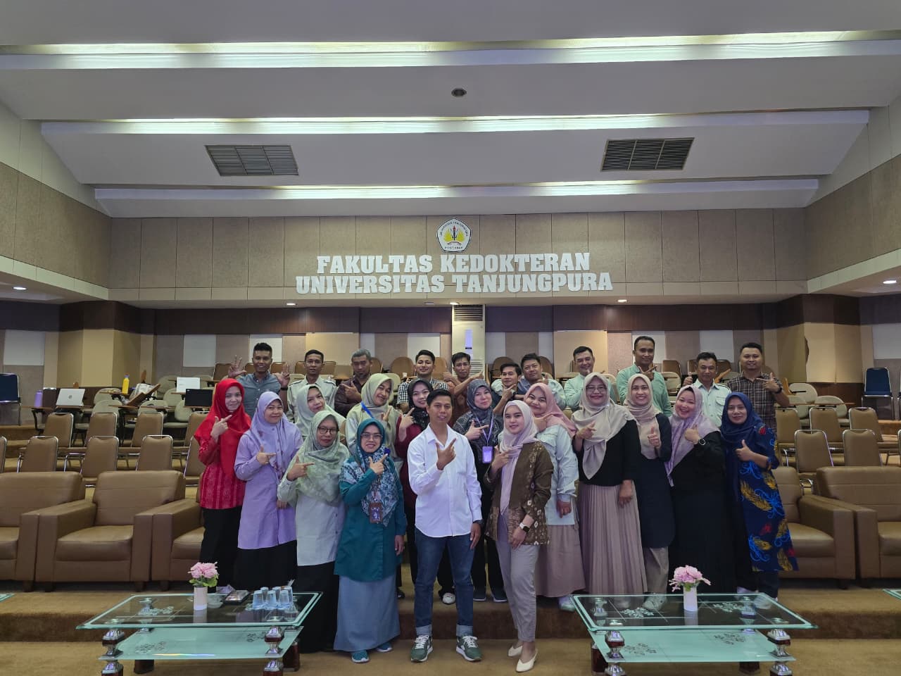 Laporan Pelatihan Data Management Staff  Fakultas Kedokteran Universitas Tanjungpura Pontianak 15 – 16 Desember 2025