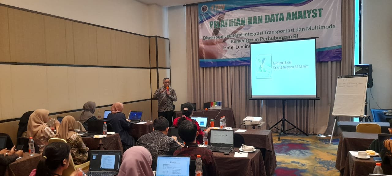 Instruktur Dr. Andi Nugroho