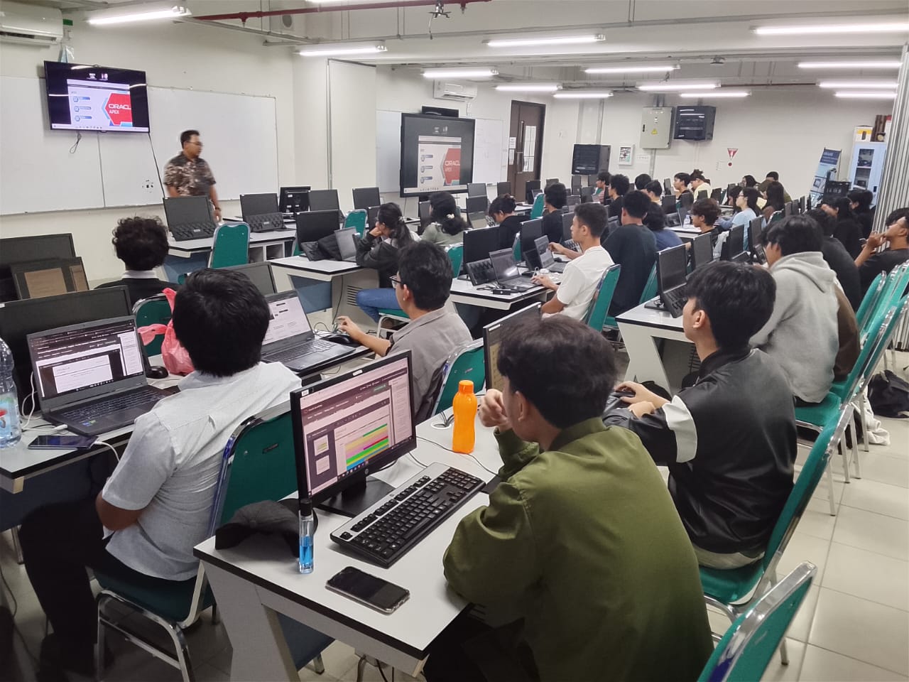 Pelatihan Kompetensi dan Sertifikasi Programmer BNSP